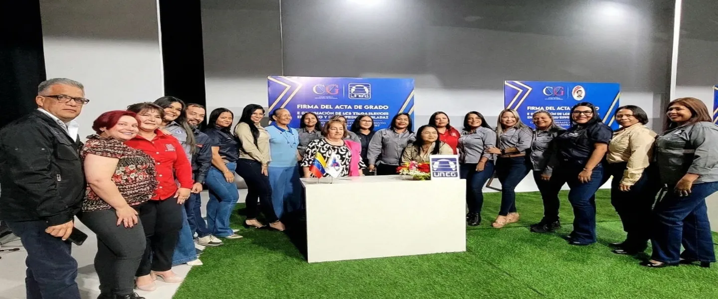 <p>Acreditación por experiencia laboral UNEG - CVG </p>
<p>Licenciatura Administración de Empresas</p>