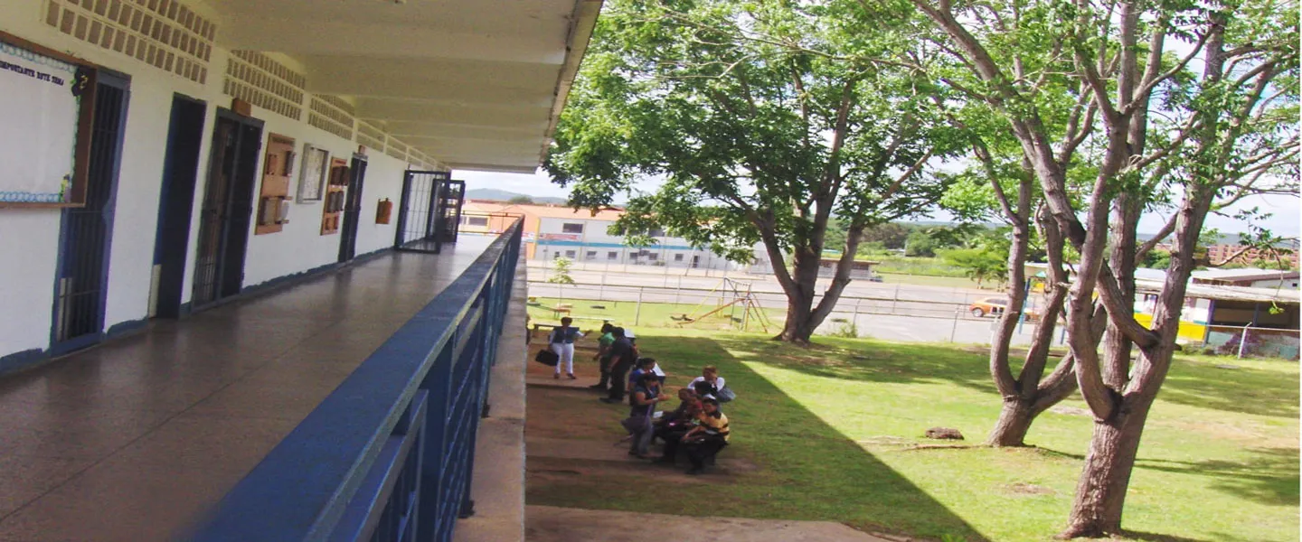 <p>Menca de Leoni </p><p>Upata</p>